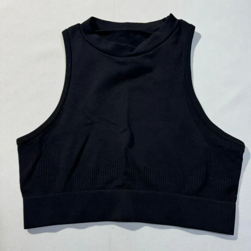 Top Negro GYM Tipo Camiseta