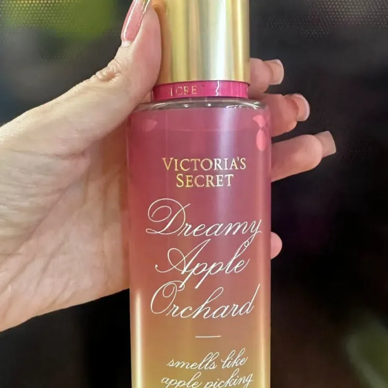  Victoria's Secret Dreamy Apple Orchard (Body Mist)