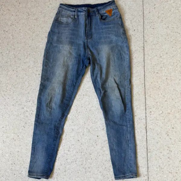 Pantalón de mezclilla