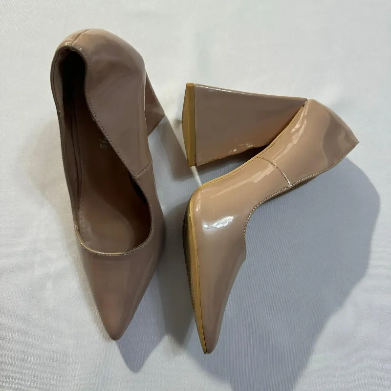 Puntifinos de Tacón Cuadrado Beige