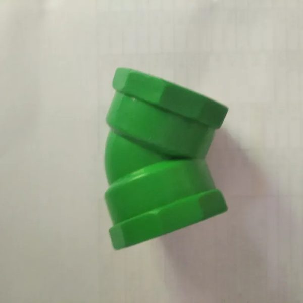 Codo rosca 3/4 145°