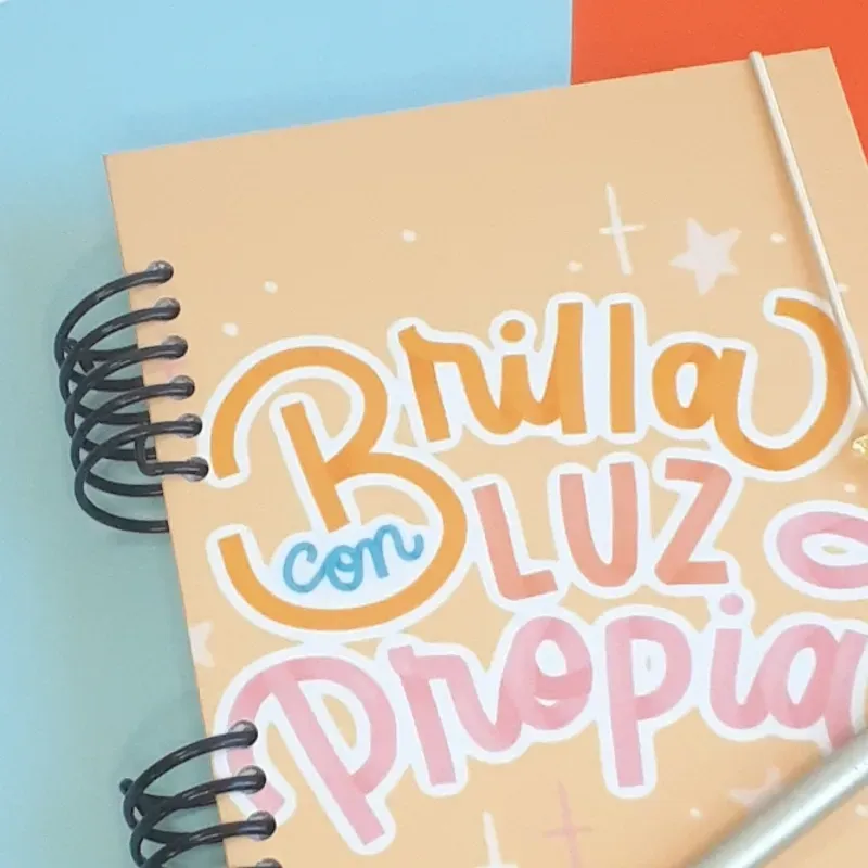 Agenda Brilla con Luz Propia