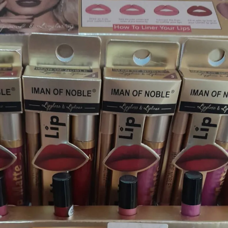 Labial y delineador de labios