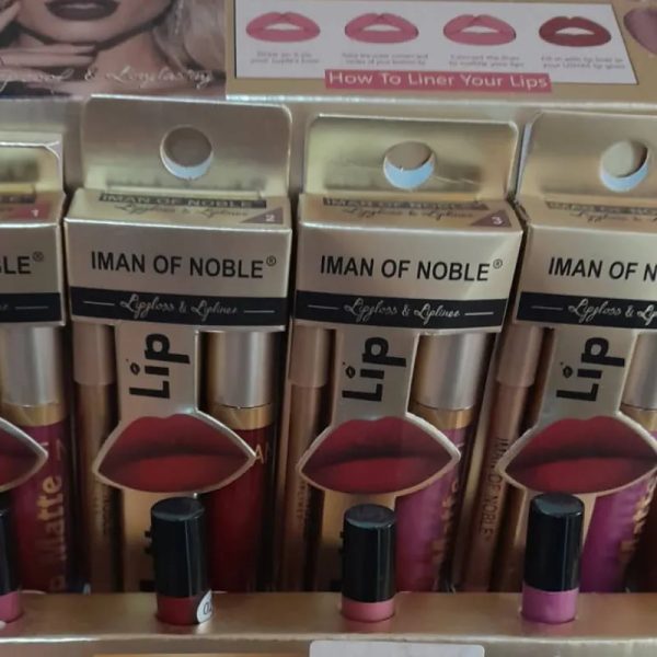 Labial y delineador de labios