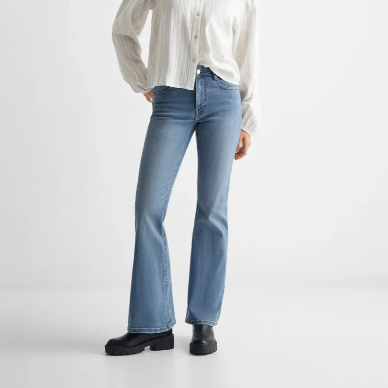 Jean Mango Acampanados