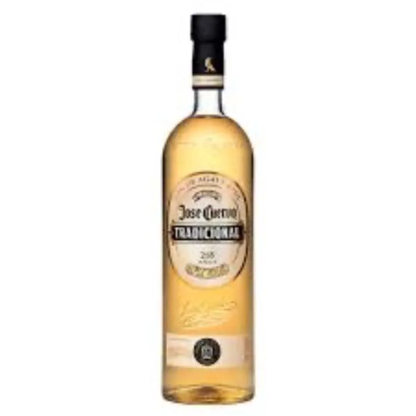 Trago de Tequila José Cuervo