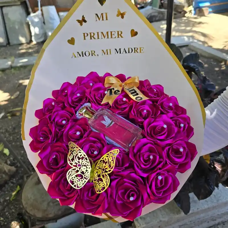 Ramo con Perfume para Mamá