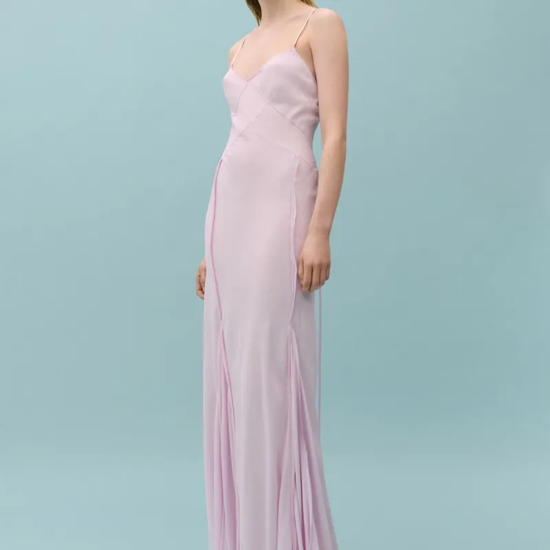 Vestido Godets Costuras Decorativas