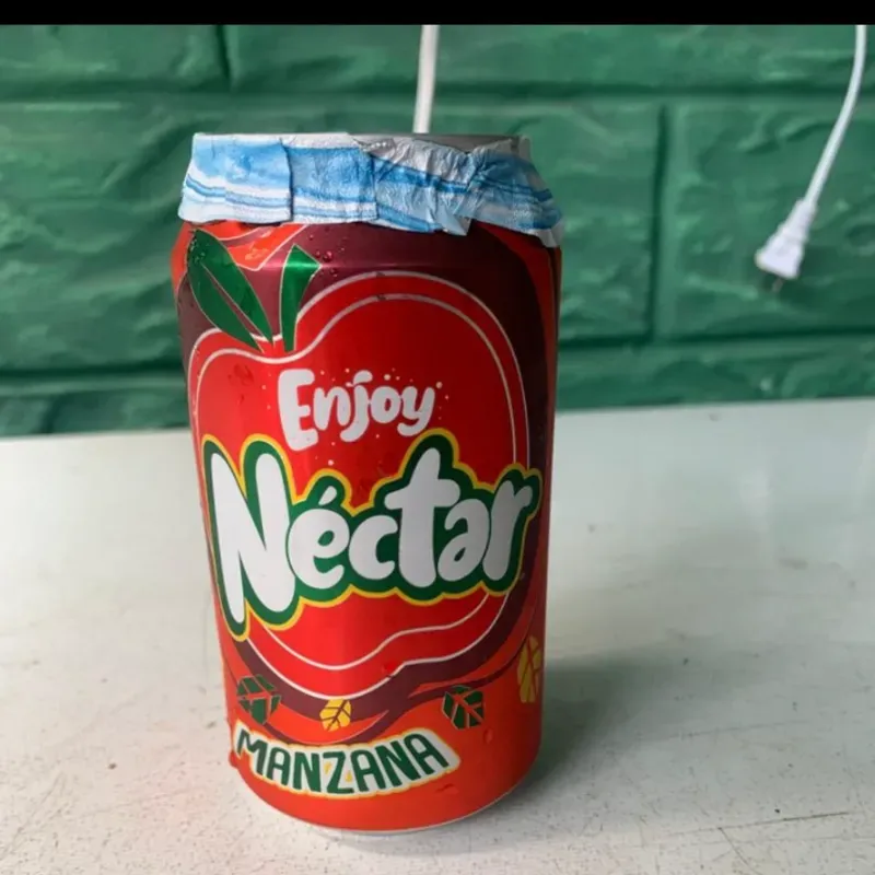 Jugo de Manzana (lata)