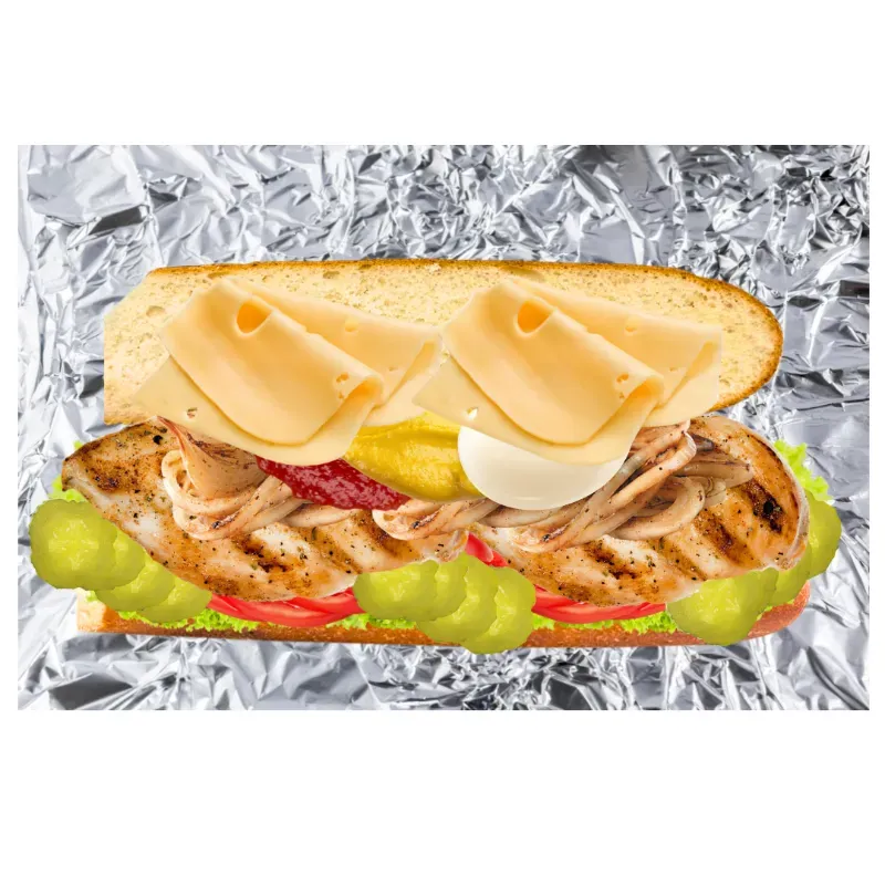 Cañon de Pechuga (Pan de Baguette con Bistec de Pechuga de Pollo, Queso Gouda, Lechuga, Tomate, Pepinillos, Cebolla, Mayonesa, Ketchup y Mostaza)