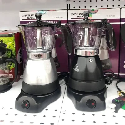 Cafetera eléctrica de 6 tazas. Marca universal Royal