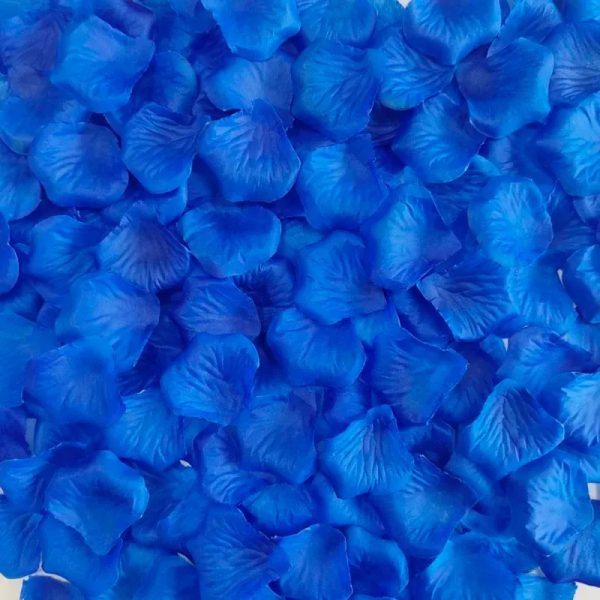 Pétalos de rosa azul rey