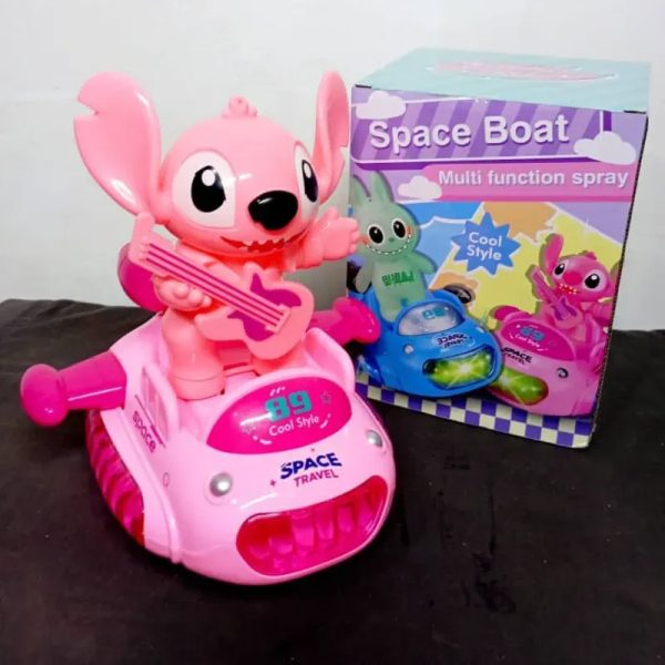 Angel Stitch sobre bote espacial. 