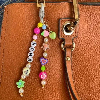 Llaveros personalizados para bolsos , mochilas etc