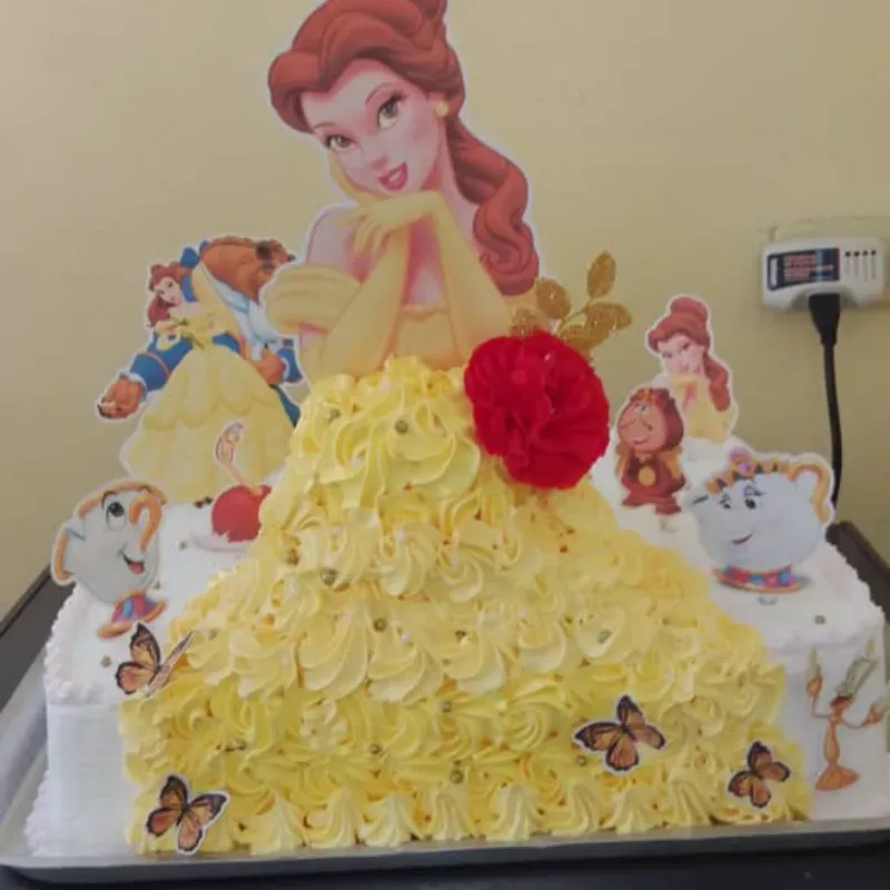 Pastel dos pisos de Bella