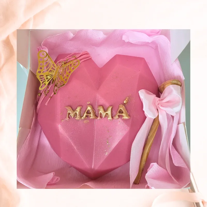 Corazón de chocolate rompible de fresa