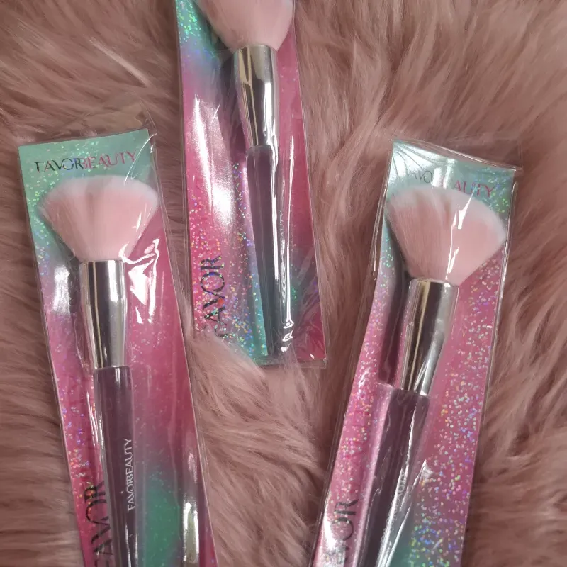 Brochas grandes rosas