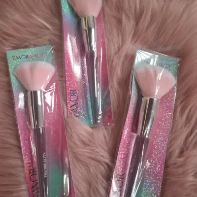 Brochas grandes rosas