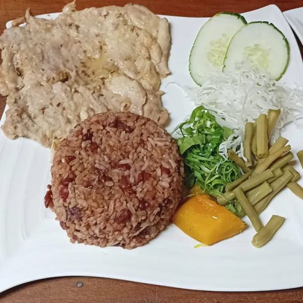 Pollo al ajillo