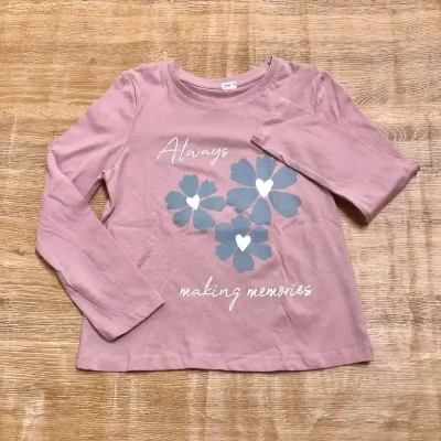 Enguatada rosada con flores