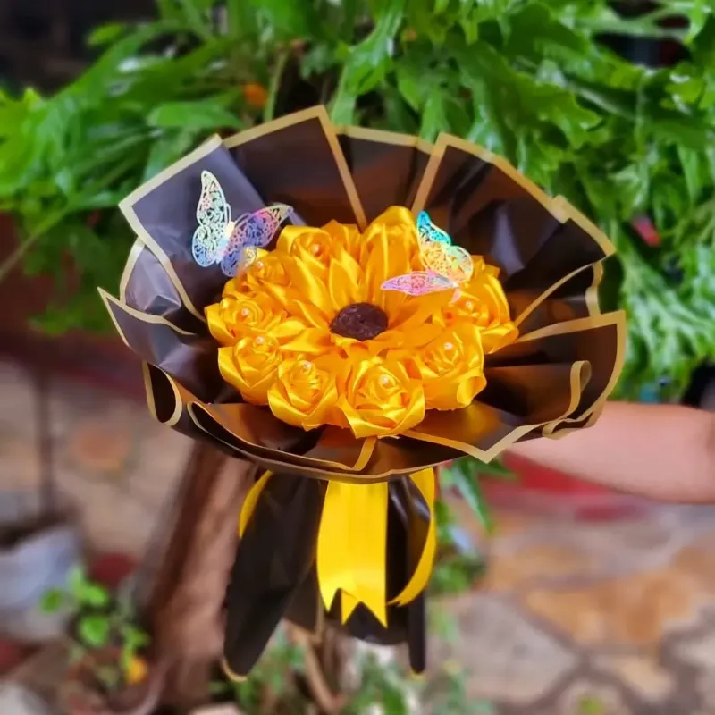 Ramo de flores amorillas✨