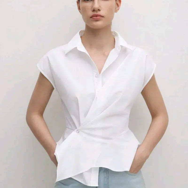 BizChic Blusa de manga corta Blanca