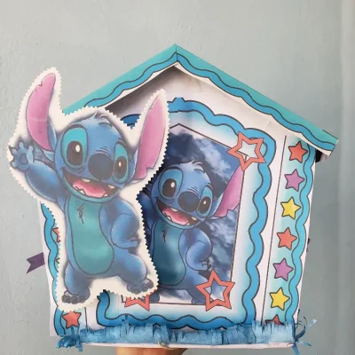Piñata casita Stitch