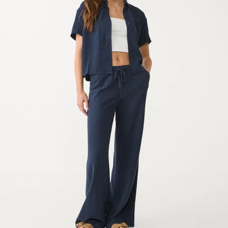 Pantalón fluido con mezcla de lino