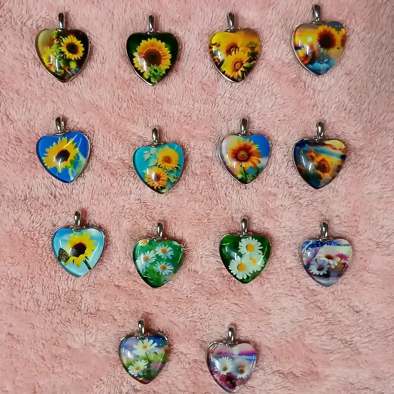 Corazón de cristal girasoles y margaritas fluorescentes