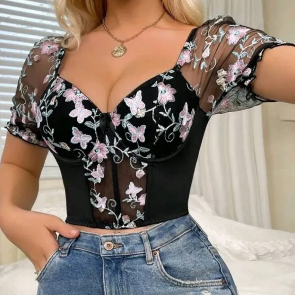  Top con mariposas 3D — Negro