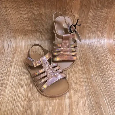 Sandalias color dorado