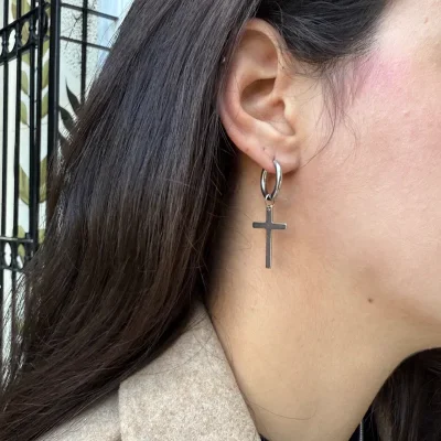 Aretes de cruz