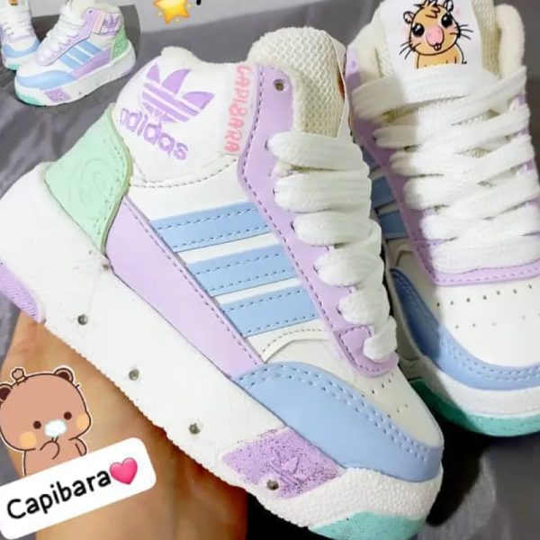 BOTICAS ADIDAS CAPIBARA  Alumbran