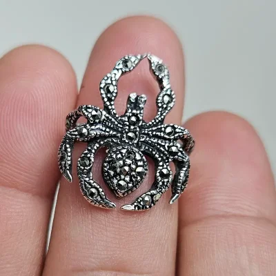 Anillo de plata 925 y  Marquesitas