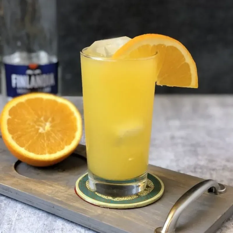 Vodka con naranja