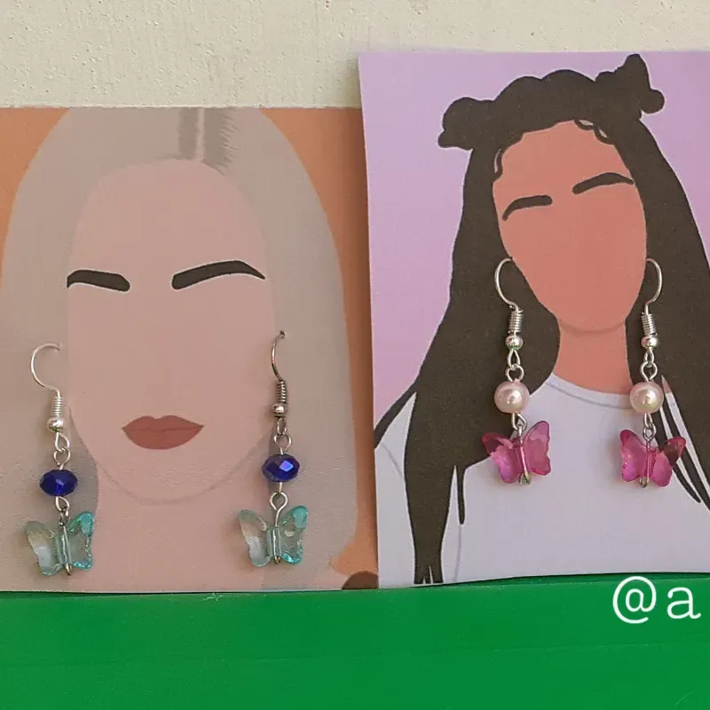 Aretes de mariposas