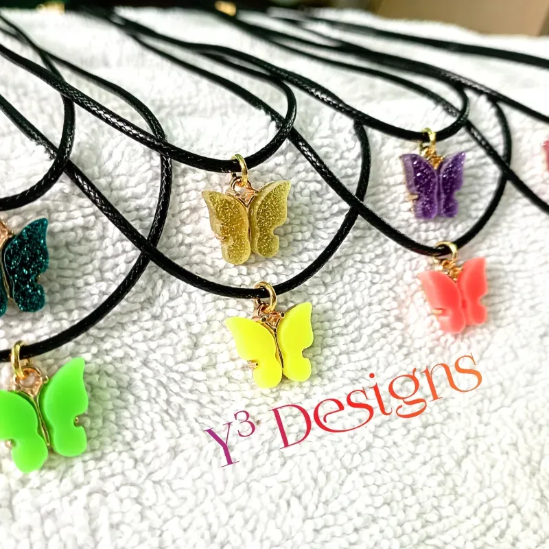 Collares con Dijes Mariposa