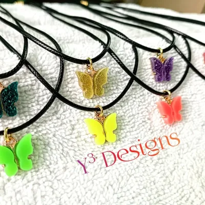 Collares con Dijes Mariposa