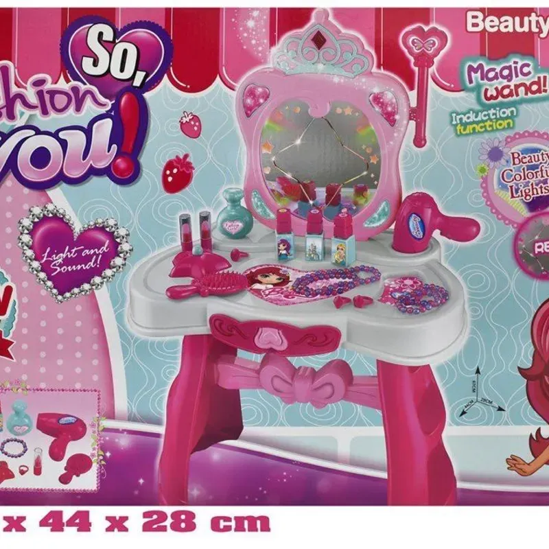 Juguete para niña '' Comoda''