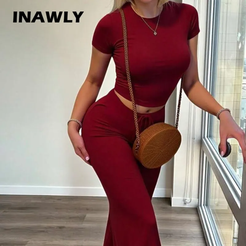 Conjunto de pantaloneta y Pulover color vino