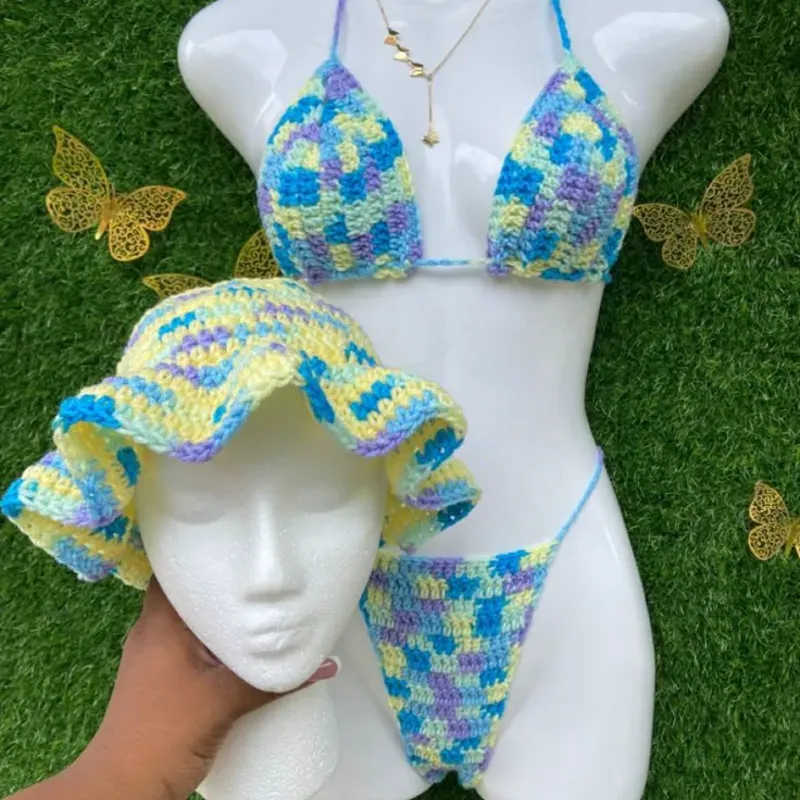 Conjunto de bikini y gorro