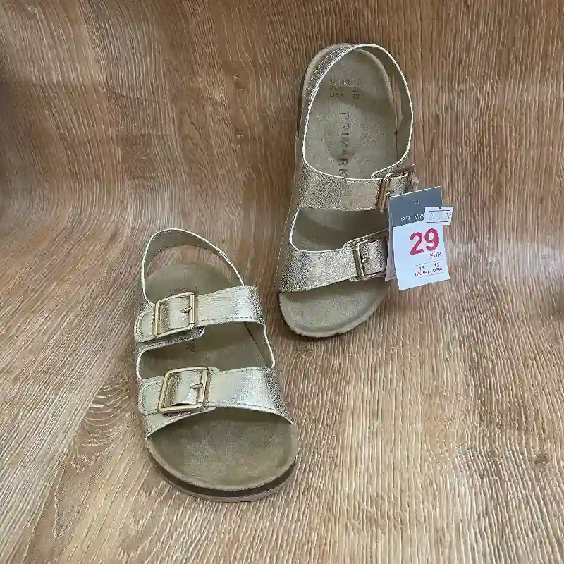 Sandalias doradas