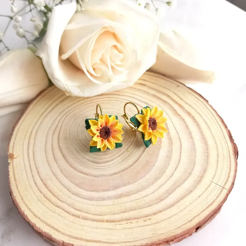 ✨Aretes de Girasoles (cierre español)✨