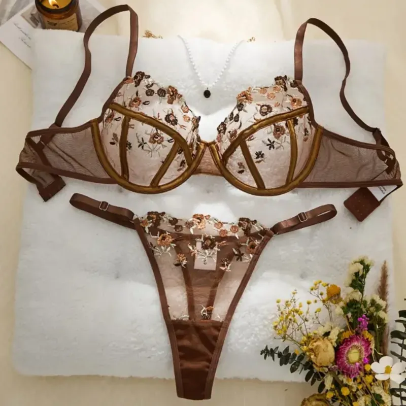 Lenceria de encaje carmelita