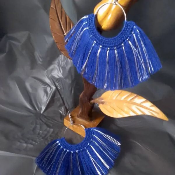 Flecos azul marino con planteado