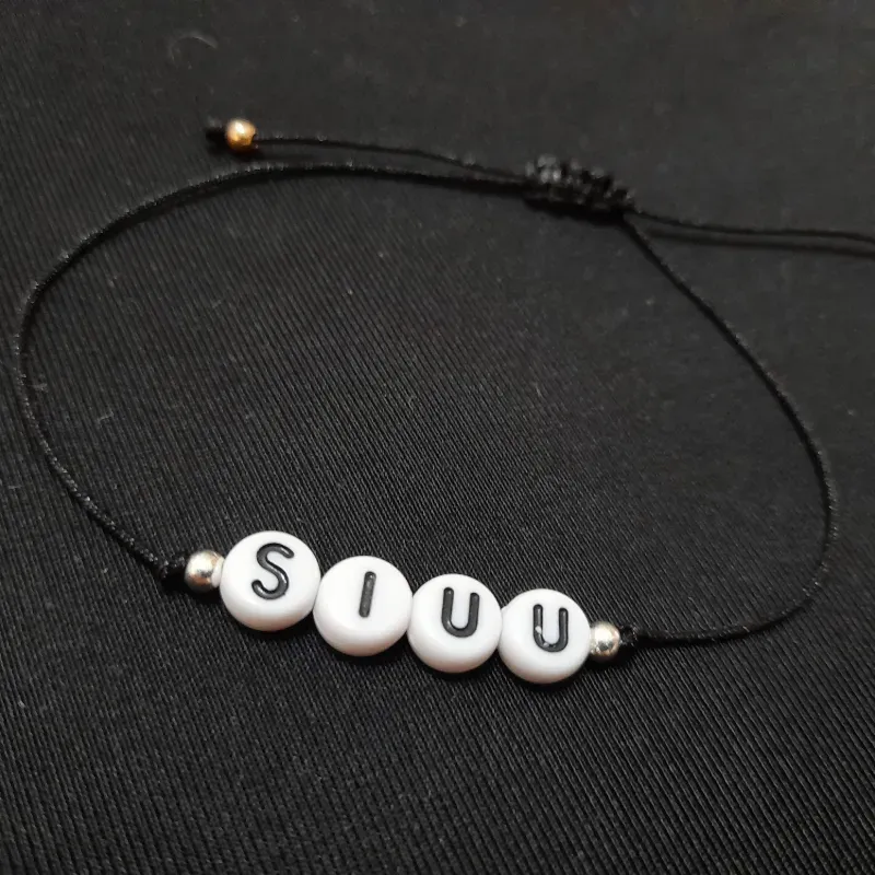 Pulsera sencilla con palabra