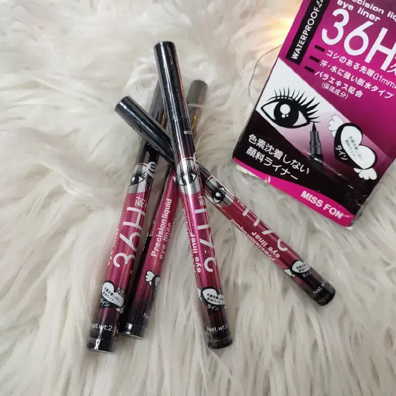 Plumón delineador de ojos