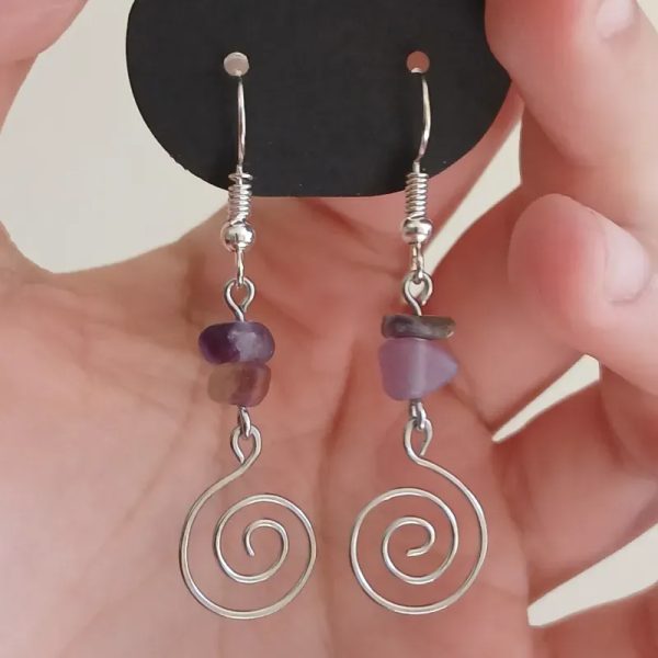 Aretes de piedra semipreciosa y espiral