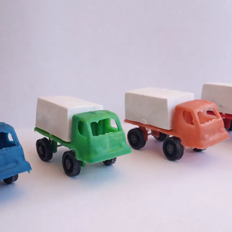 Juguetes pequeños para varones