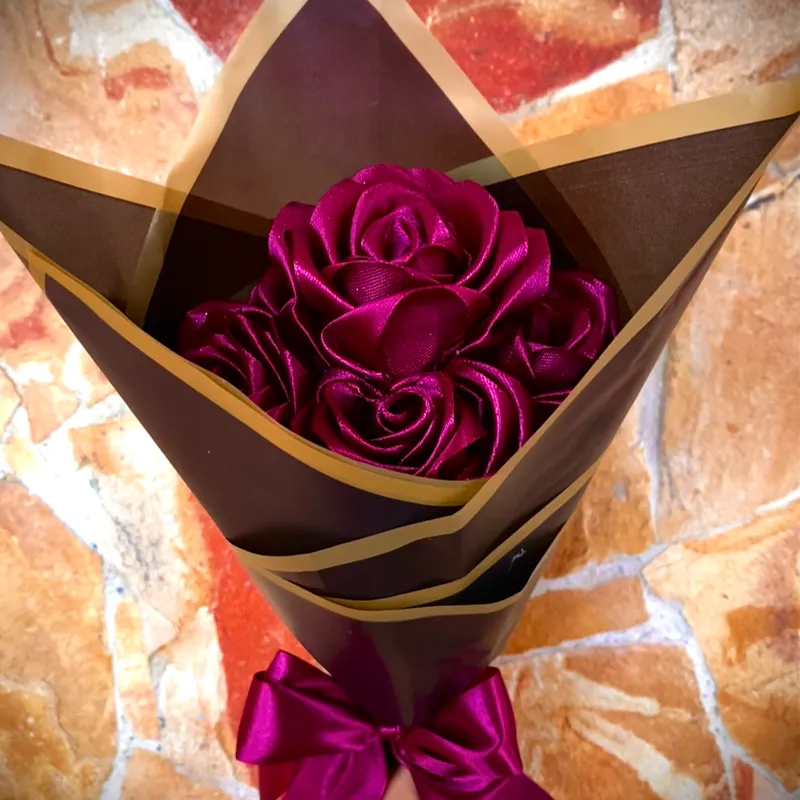 Ramo de cinco flores